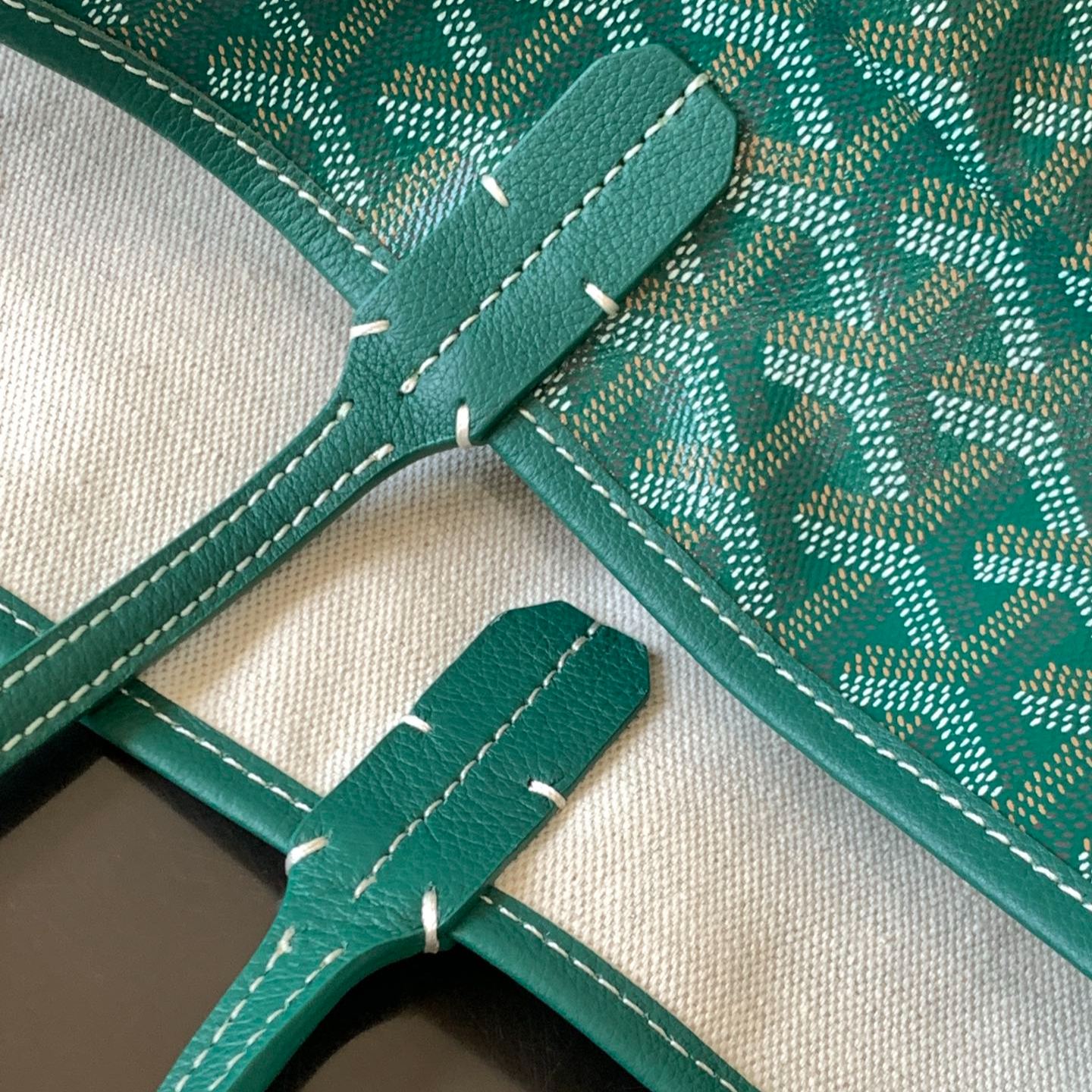 ゴヤール「Goyard」Saint Louis ミディアムですショッピングバッグ レディースバッグ