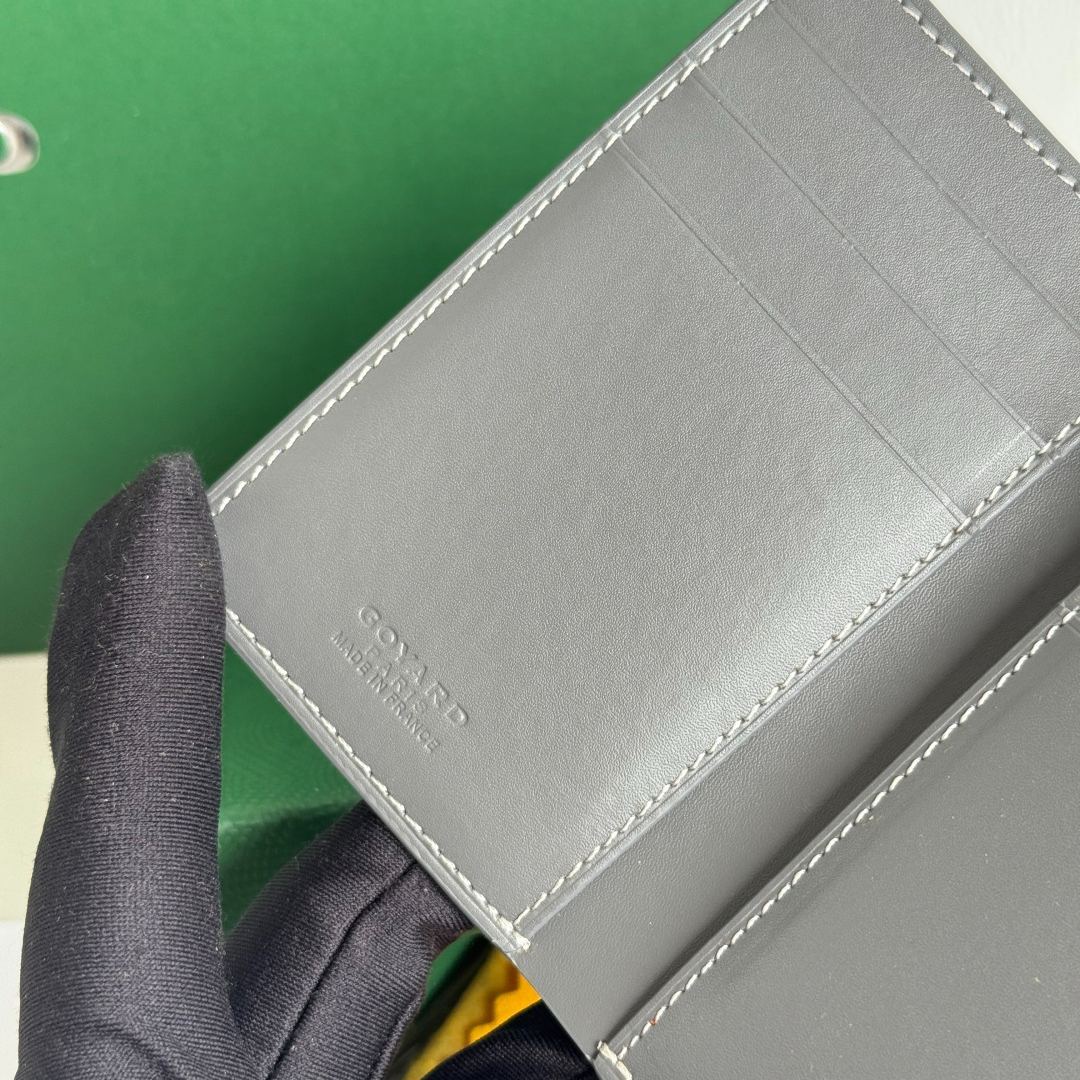 ゴヤール「Goyard」 Goyardine Canvas 財布