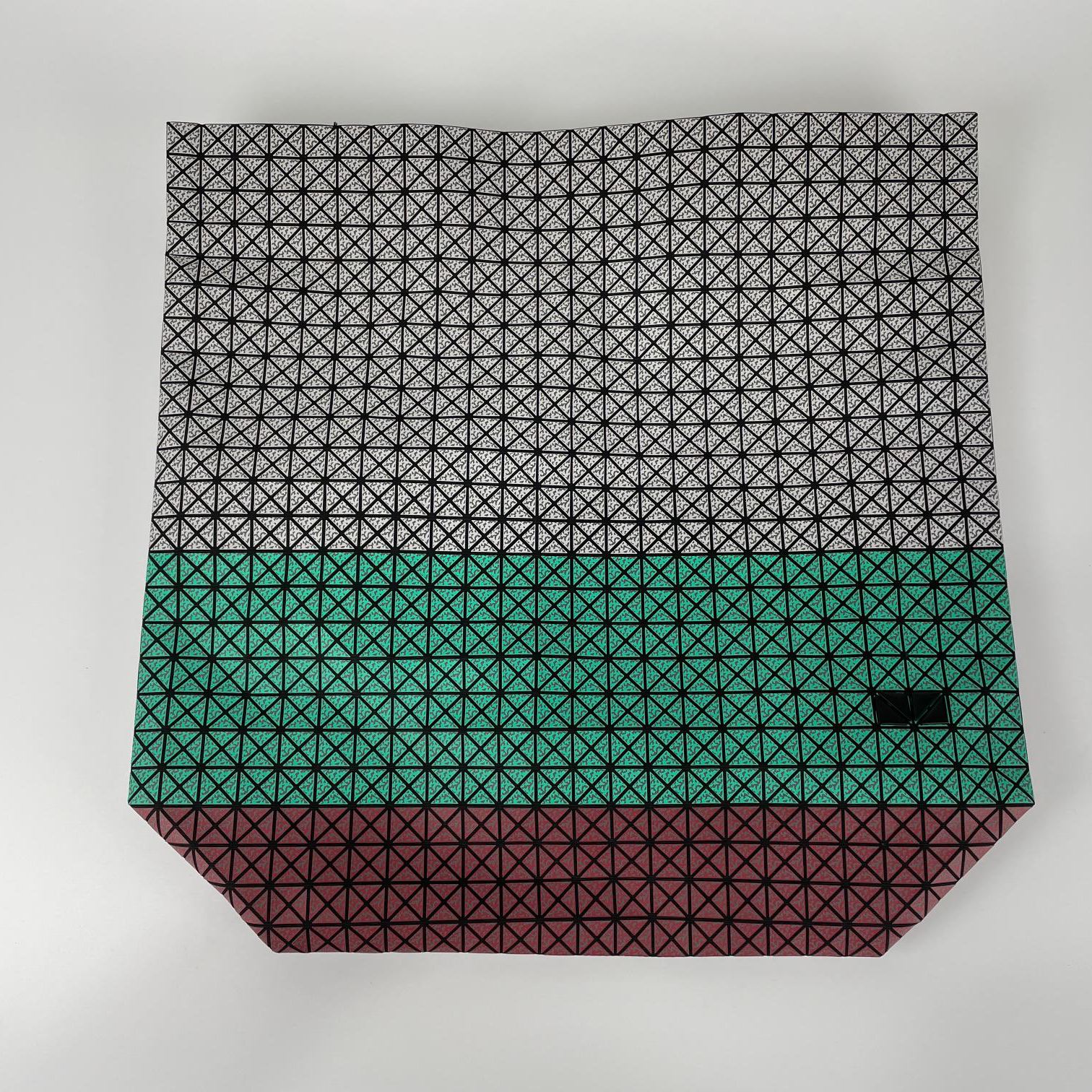 イッセイ・ミヤケ「Issey Miyake」 シリコーン トートバッグ