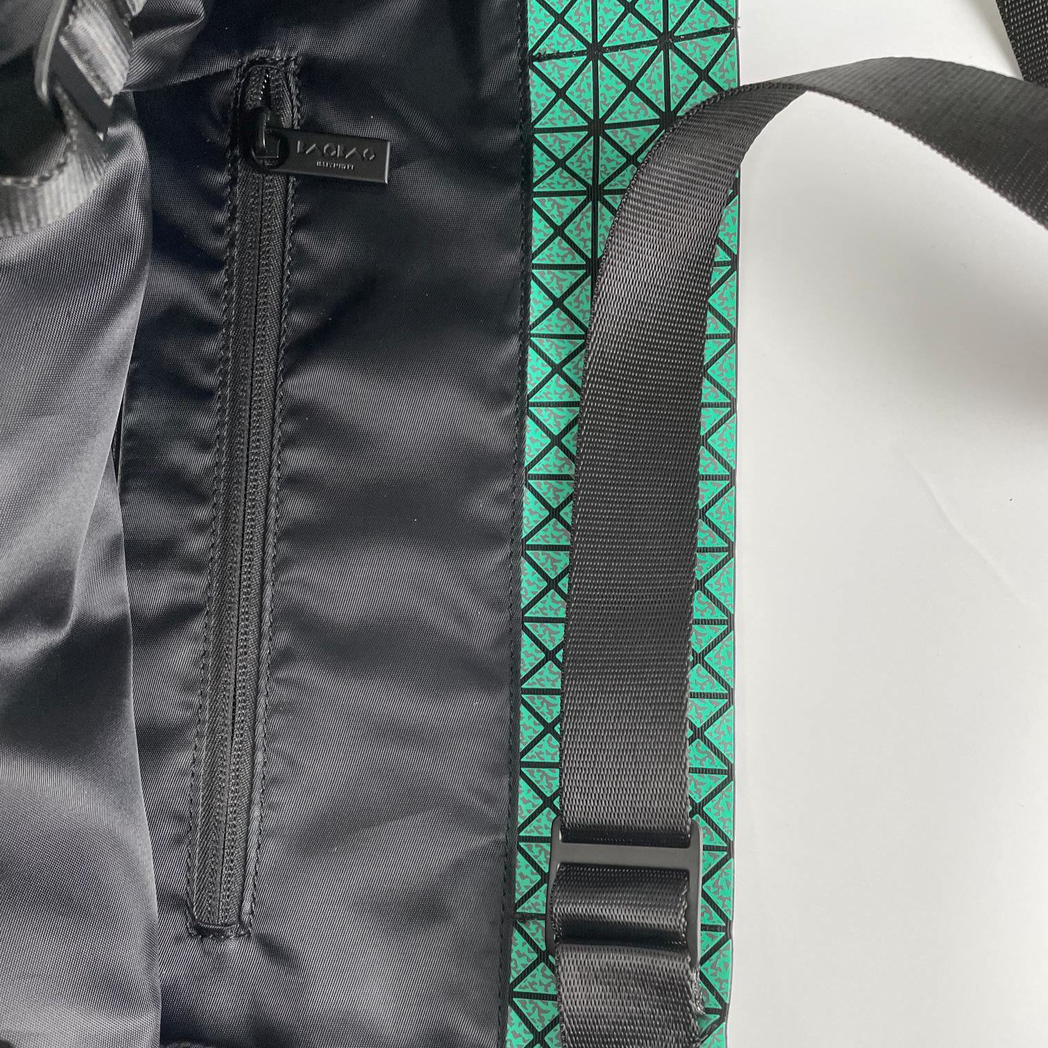 イッセイ・ミヤケ「Issey Miyake」 シリコーン トートバッグ