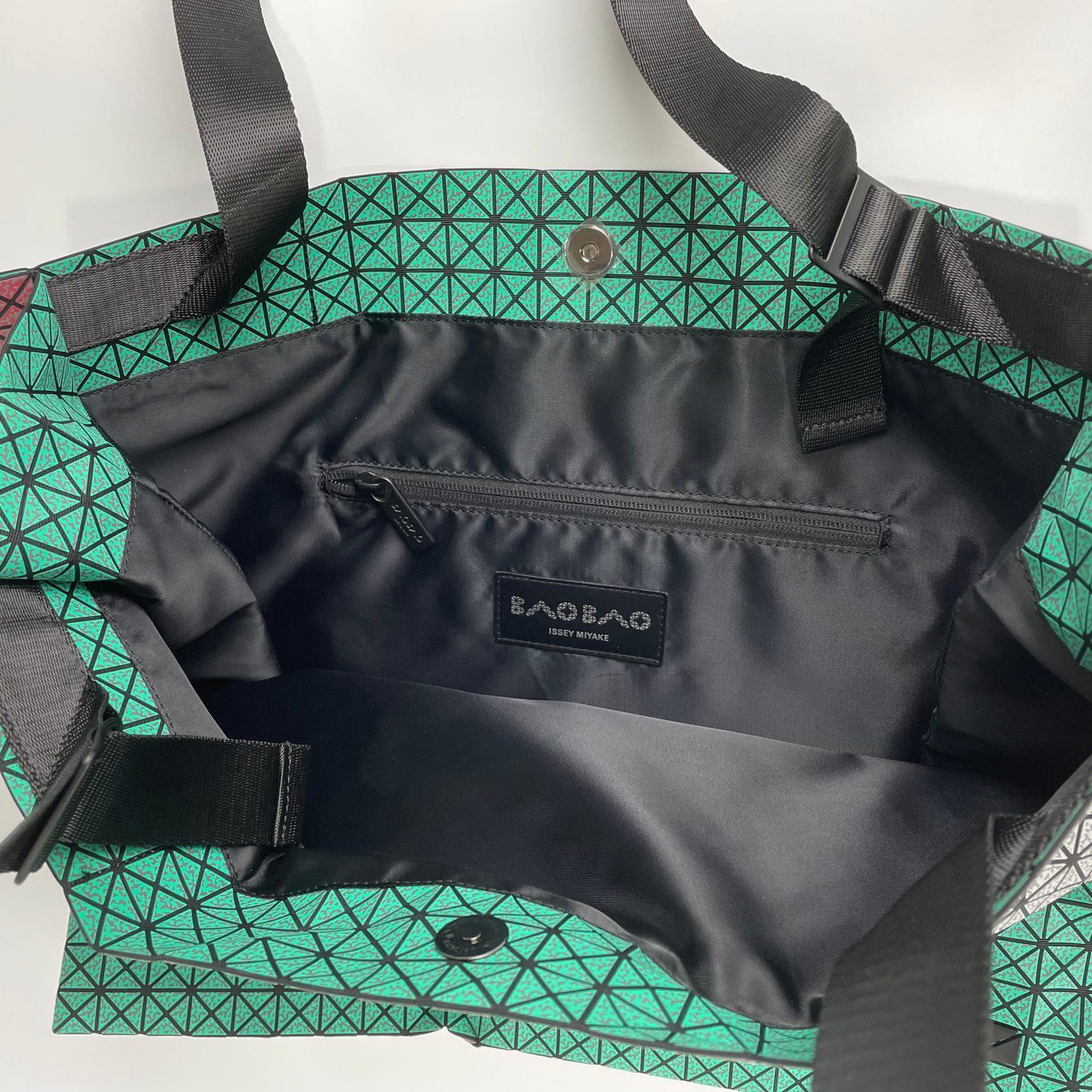 イッセイ・ミヤケ「Issey Miyake」 シリコーン トートバッグ