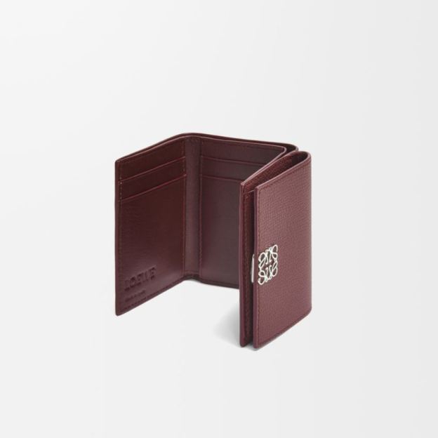 ロエベ「LOEWE」アナグラム トライフォールド ウォレット（ペブルグレインカーフ）