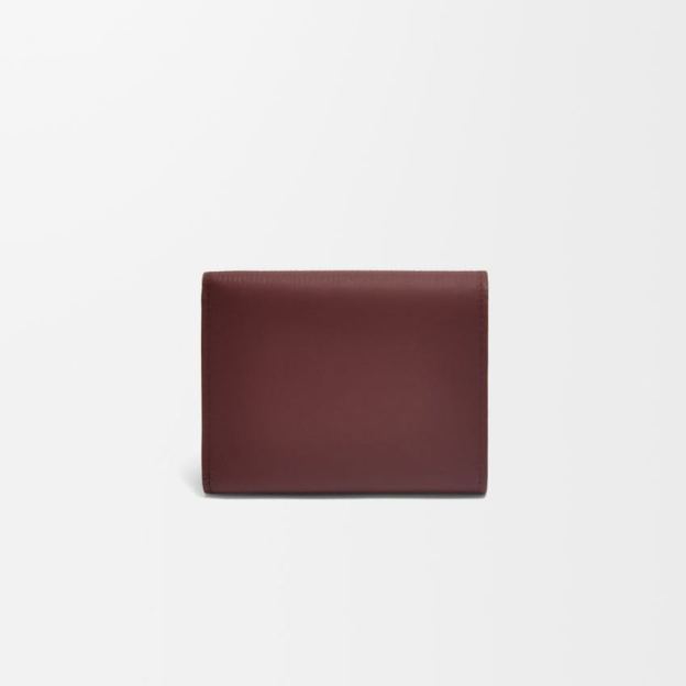 ロエベ「LOEWE」アナグラム トライフォールド ウォレット（ペブルグレインカーフ）