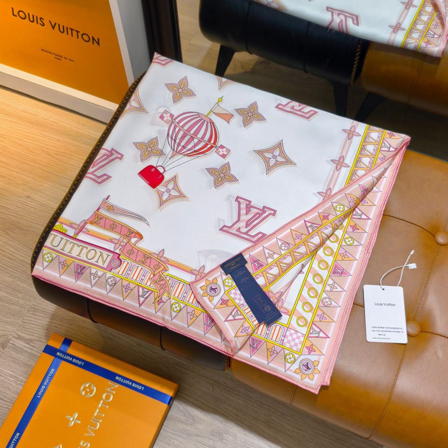 ルイ・ヴィトン「Louis Vuitton」  Monogram シルクスカーフ