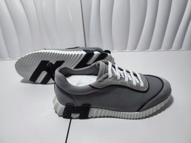 エルメス［Hermès］テックフュージョン スニーカー