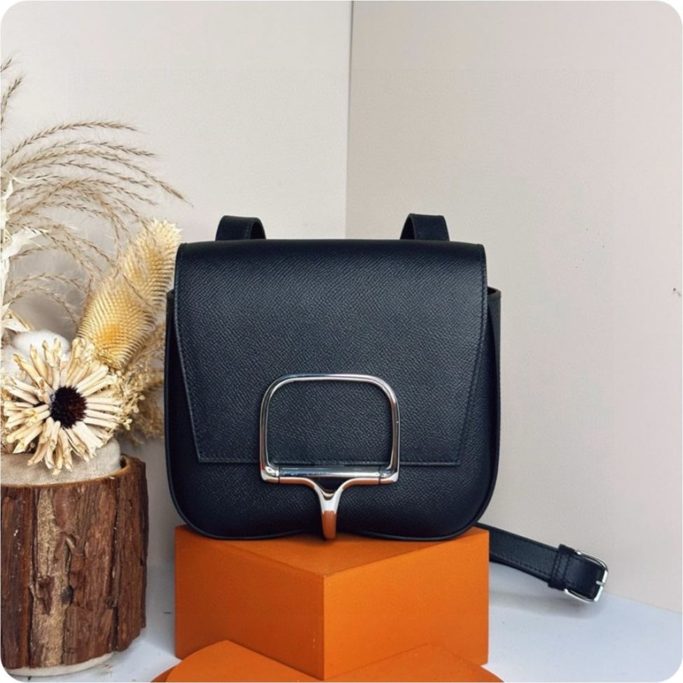 【厳選新入荷】エルメス Della Cavalleria Mini サドル金具クロスボディバッグ「乗馬モチーフ本革ショルダー」