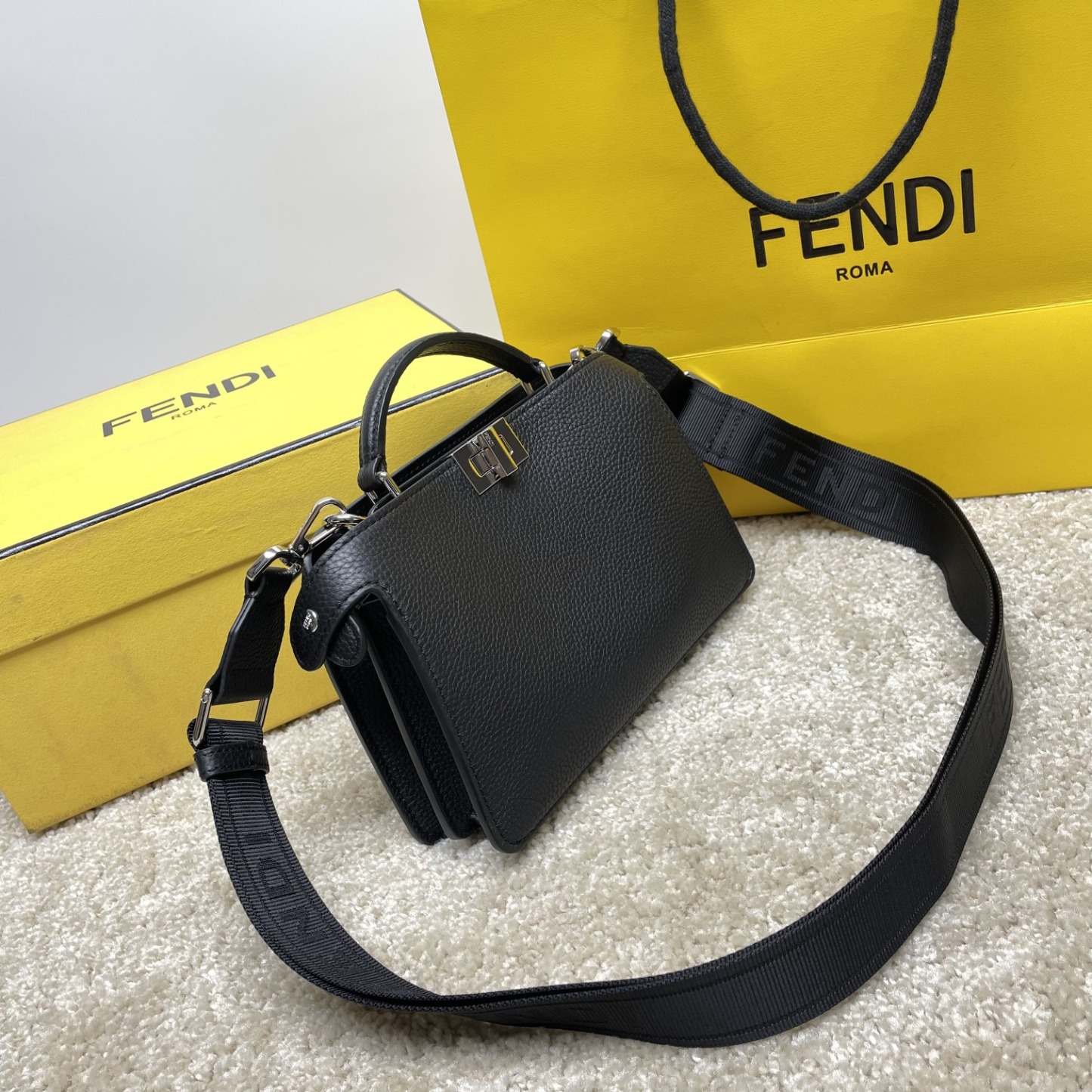 フェンディ「Fendi」高級メンズショルダーバッグイタリアハンドバッグ