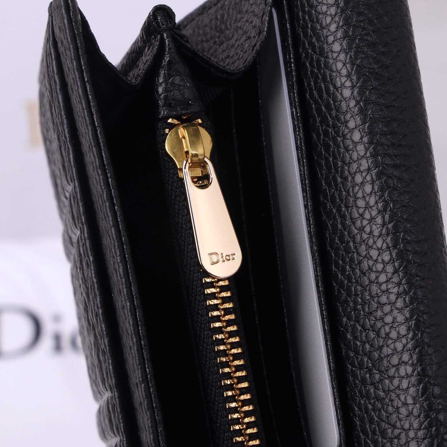 ディオール「Dior」Caro Orchid ロングウォレット