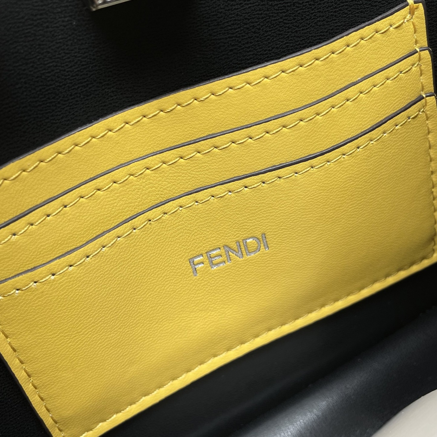 フェンディ「Fendi」高級メンズショルダーバッグイタリアハンドバッグ