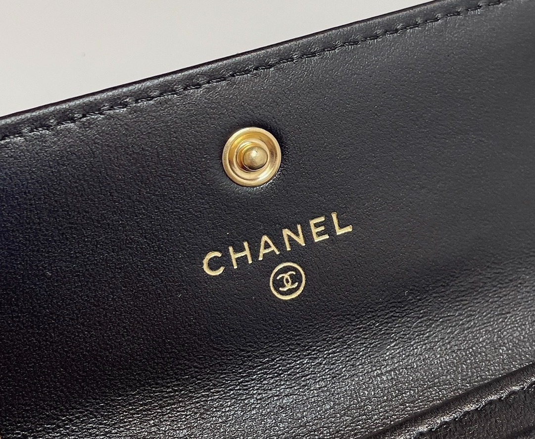 シャネル「Chanel」 ラムスキン フラップ ウォレット 財布