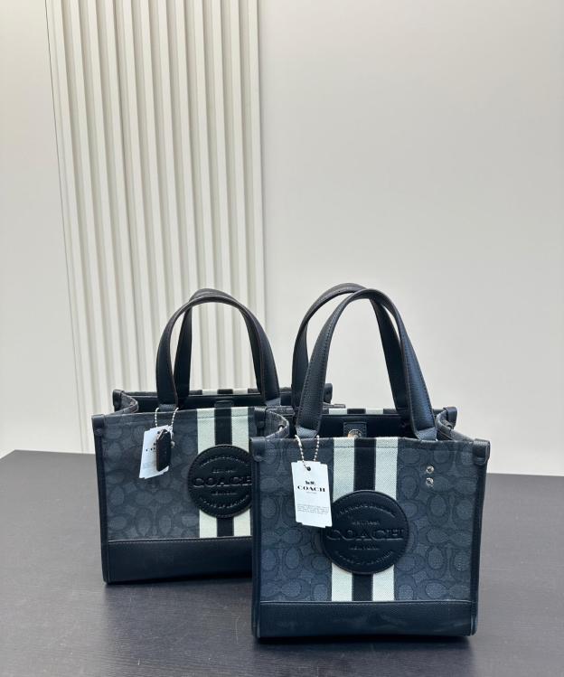 コーチ(Coach)クラシックトートバッグ