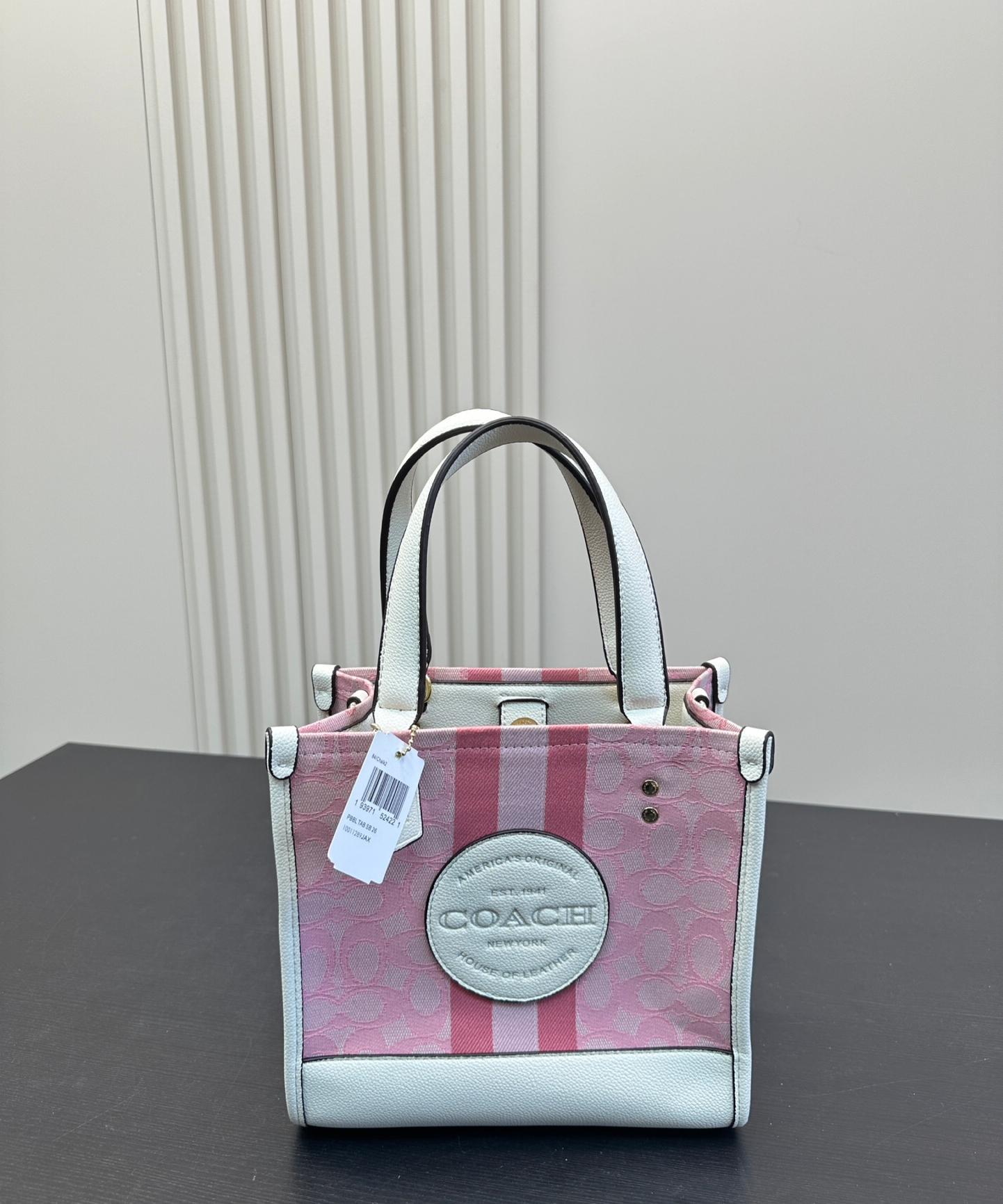 コーチ(Coach)クラシックトートバッグ