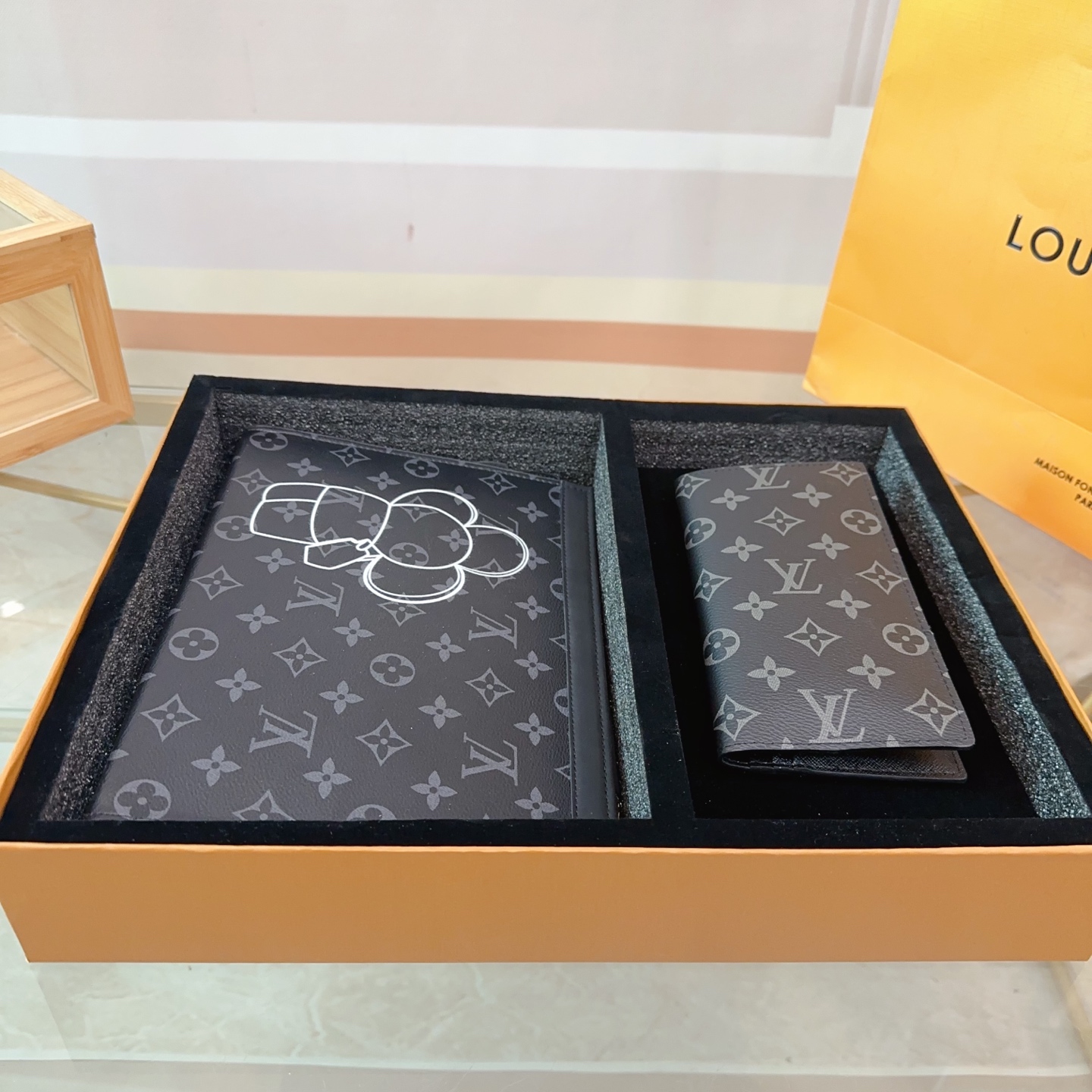 ルイ ヴィトン(Louis Vuitton)ウォレット+クラッチセット