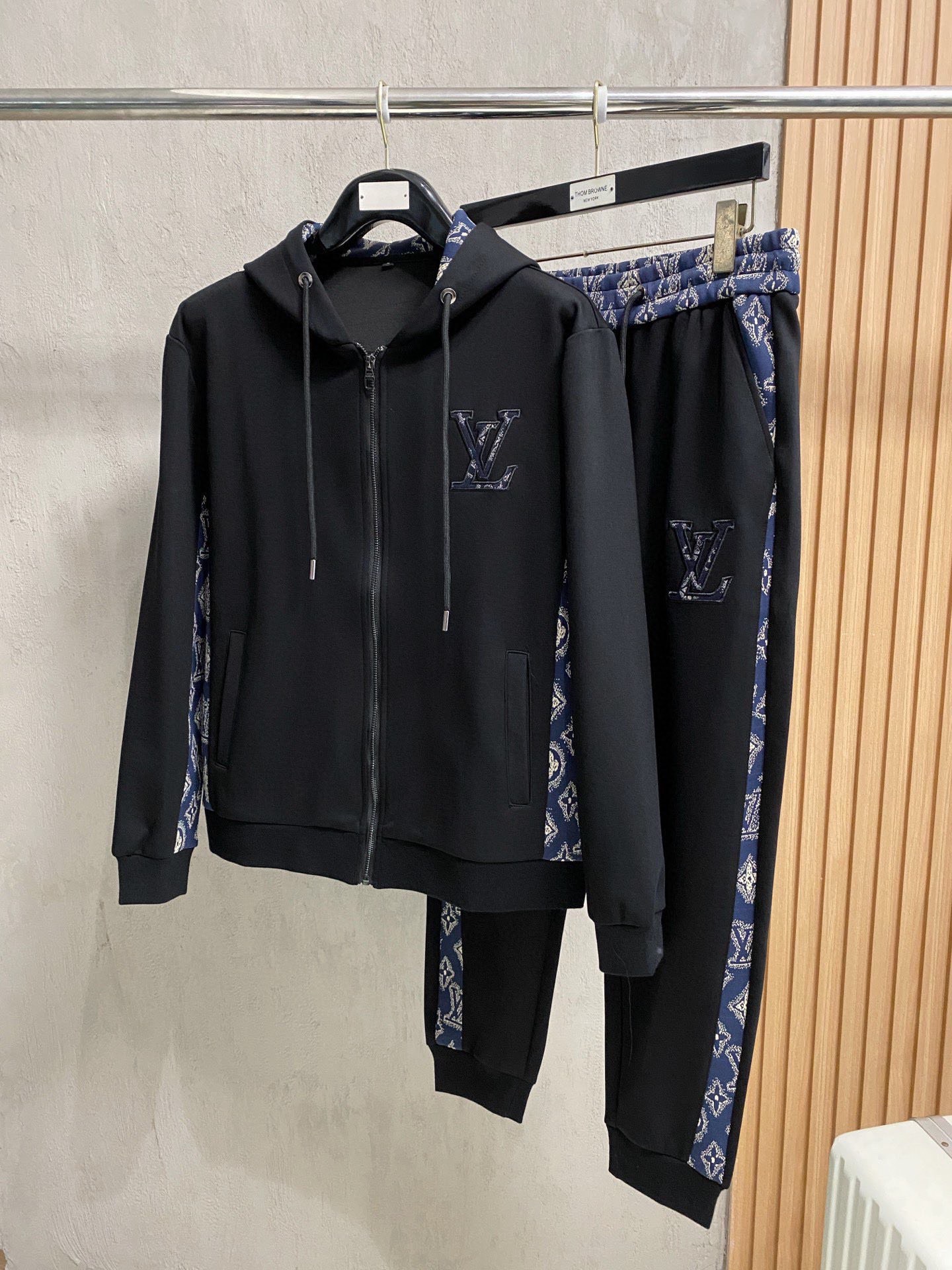ルイ・ヴィトン「Louis Vuitton」 カジュアルセットアップ 26SS
