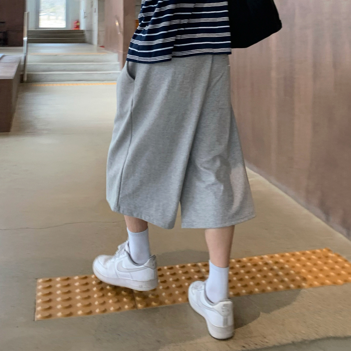 韓系灰色通勤風運動休閒百搭短褲