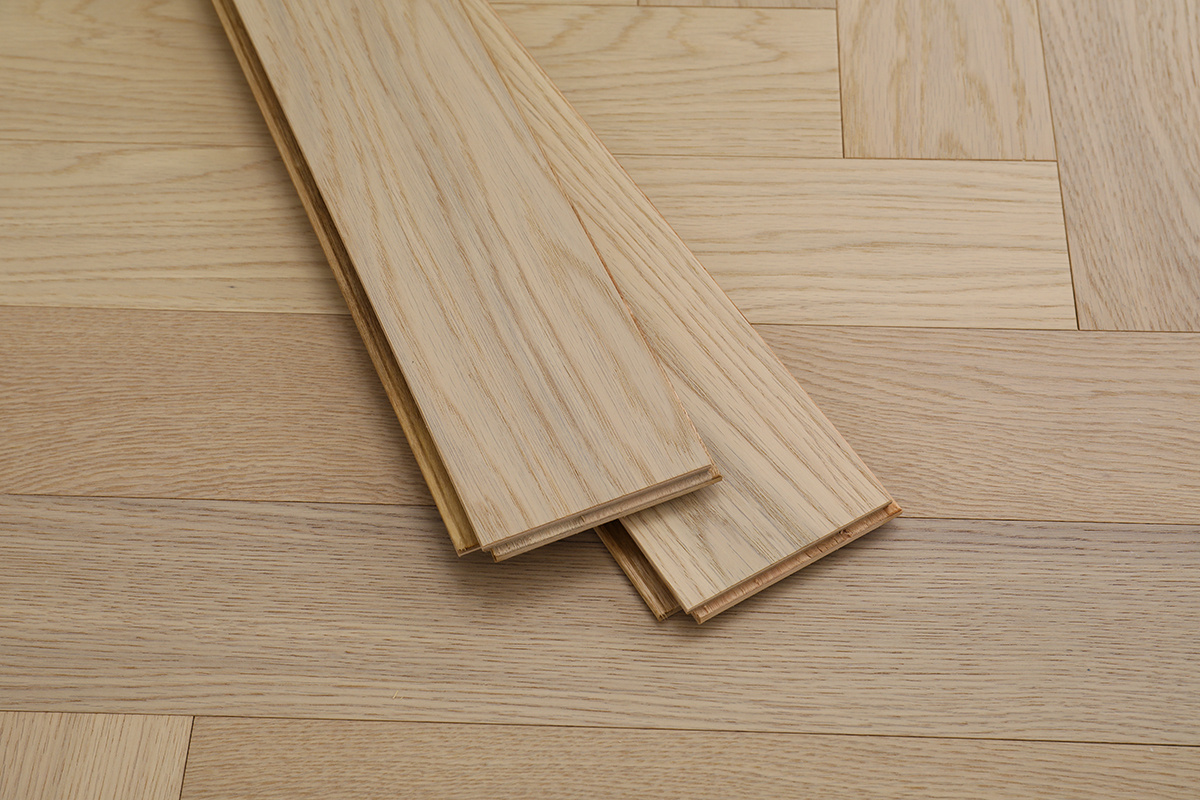 ARS605 brushed oak herringbone parquet flooring