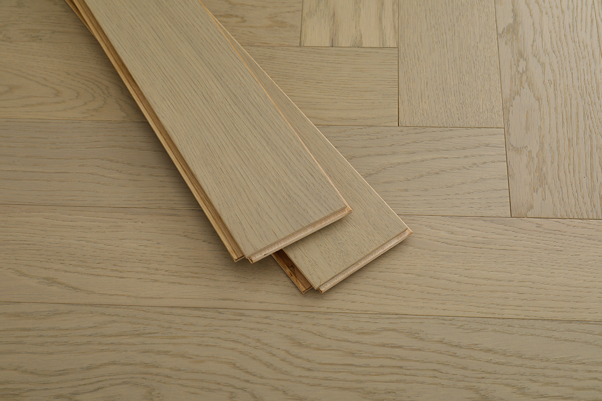 ARS606 brushed oak herringbone parquet flooring