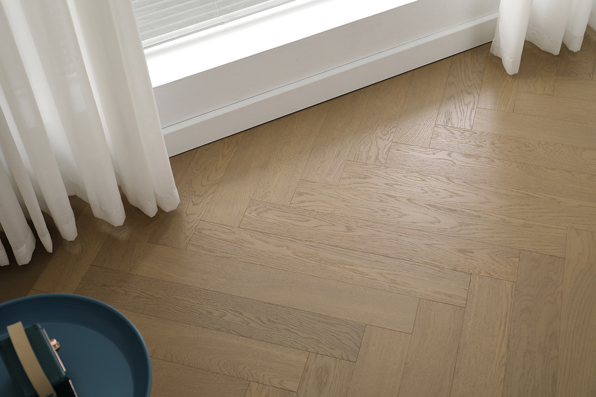 ARS607 brushed oak herringbone parquet flooring