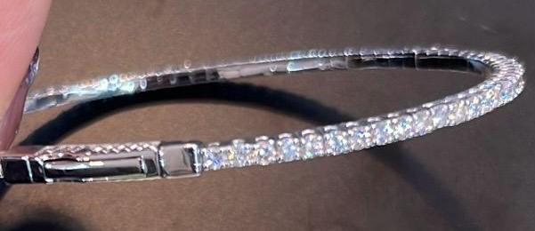 D19 Diamond Bangle