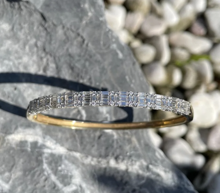 Golden Emerald Diamond Bangle