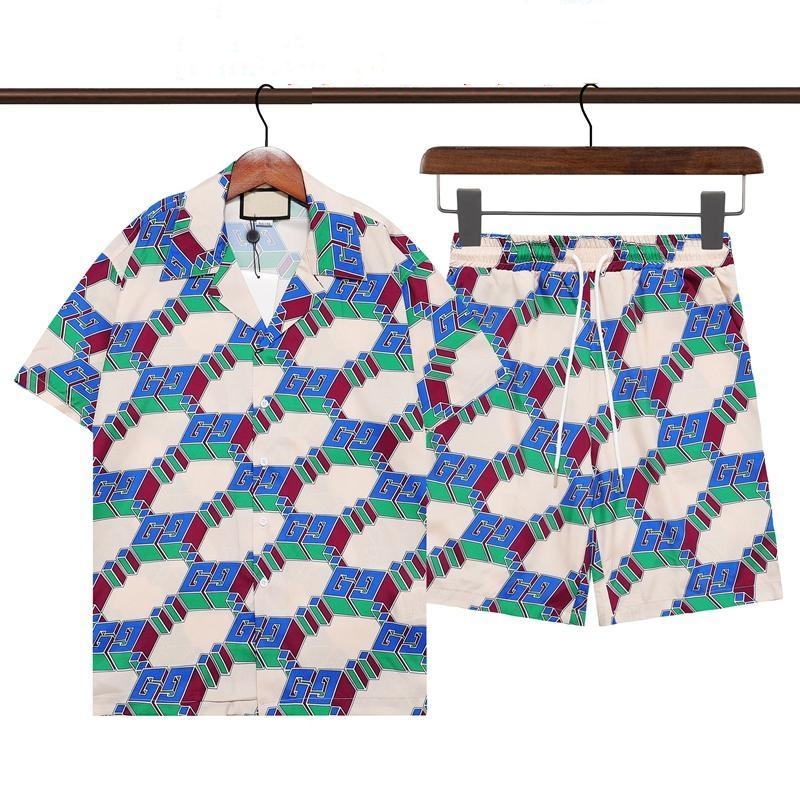 【GUCCI公式旗艦店】 半袖ショートパンツスーツ ご好評に付き再入荷！