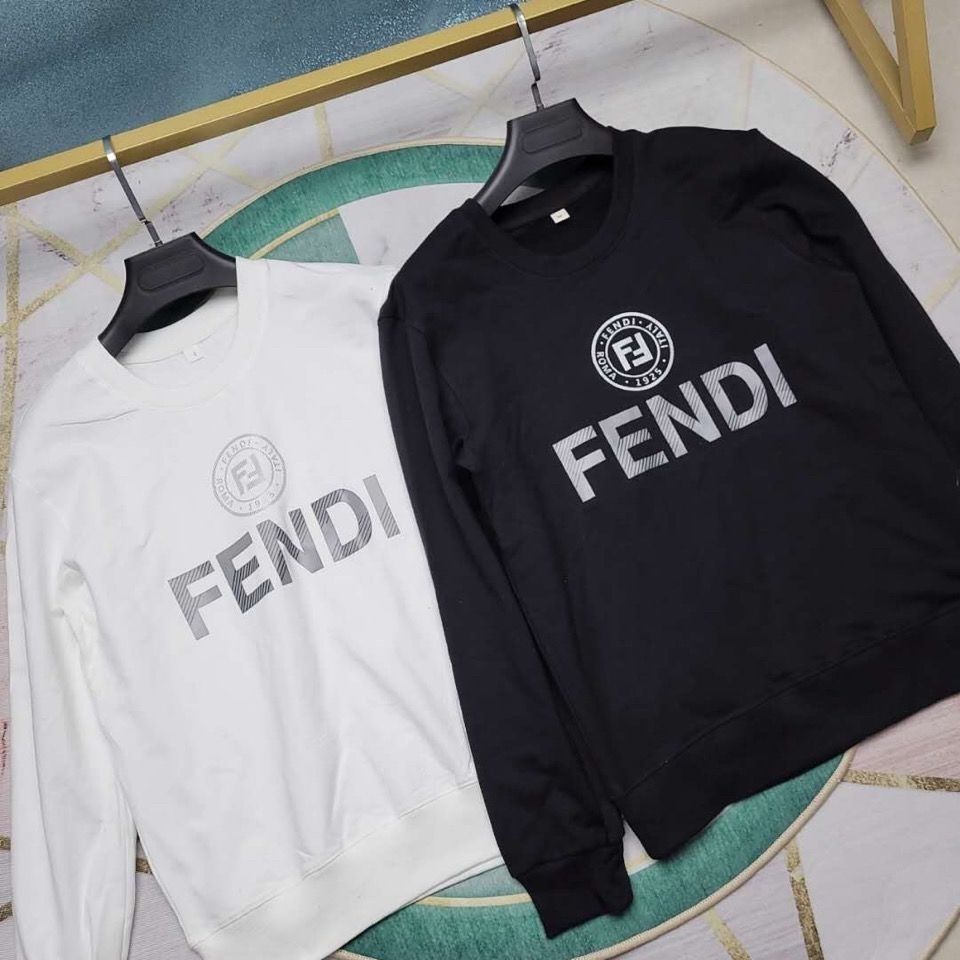 【FENDI 公式旗艦店】（フェンディ）ご好評に付き再入荷！！