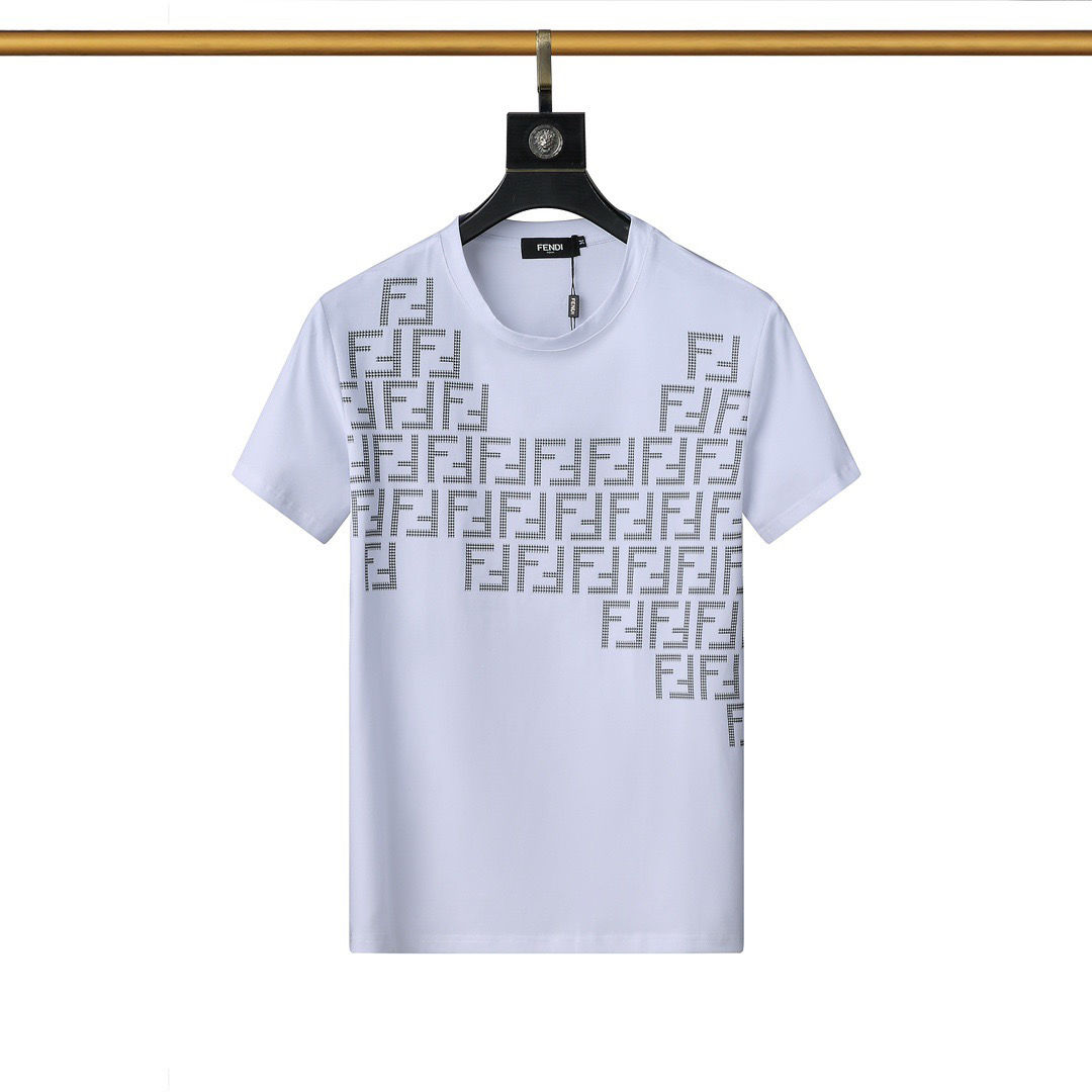 【FENDI公式旗艦店】 半袖ショートパンツスーツ ご好評に付き再入荷！