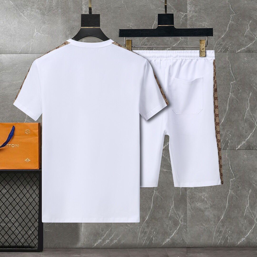 【GUCCI公式旗艦店】 半袖ショートパンツスーツ ご好評に付き再入荷！
