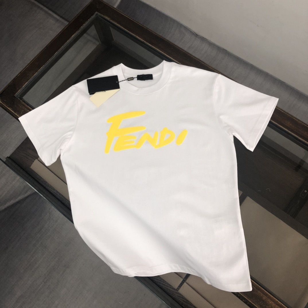 【FENDI公式旗艦店】 Tシャツ ご好評に付き再入荷！