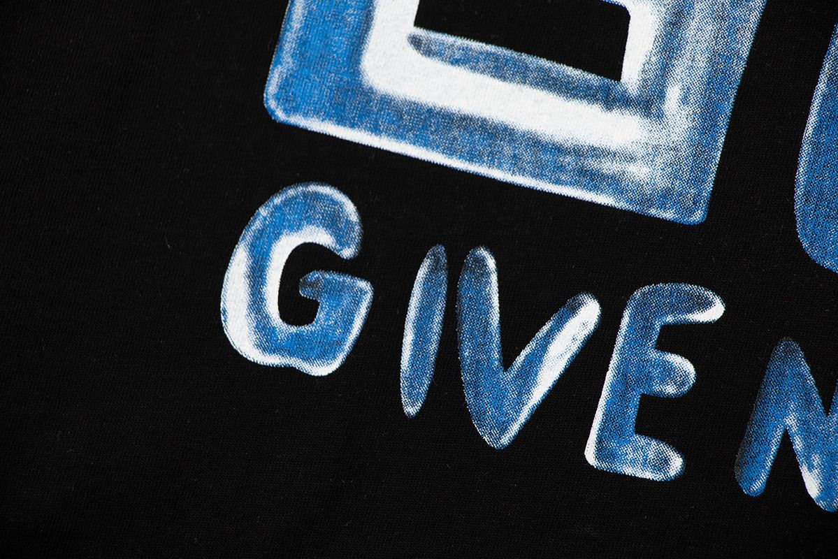 【GIVENCHY 公式旗艦店】ジバンシー Tシャツ ご好評に付き再入荷！