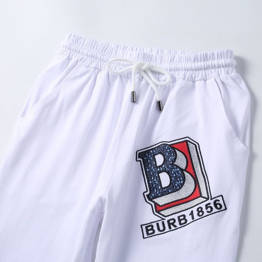 【BURBERRY公式旗艦店】 半袖ショートパンツスーツ ご好評に付き再入荷！