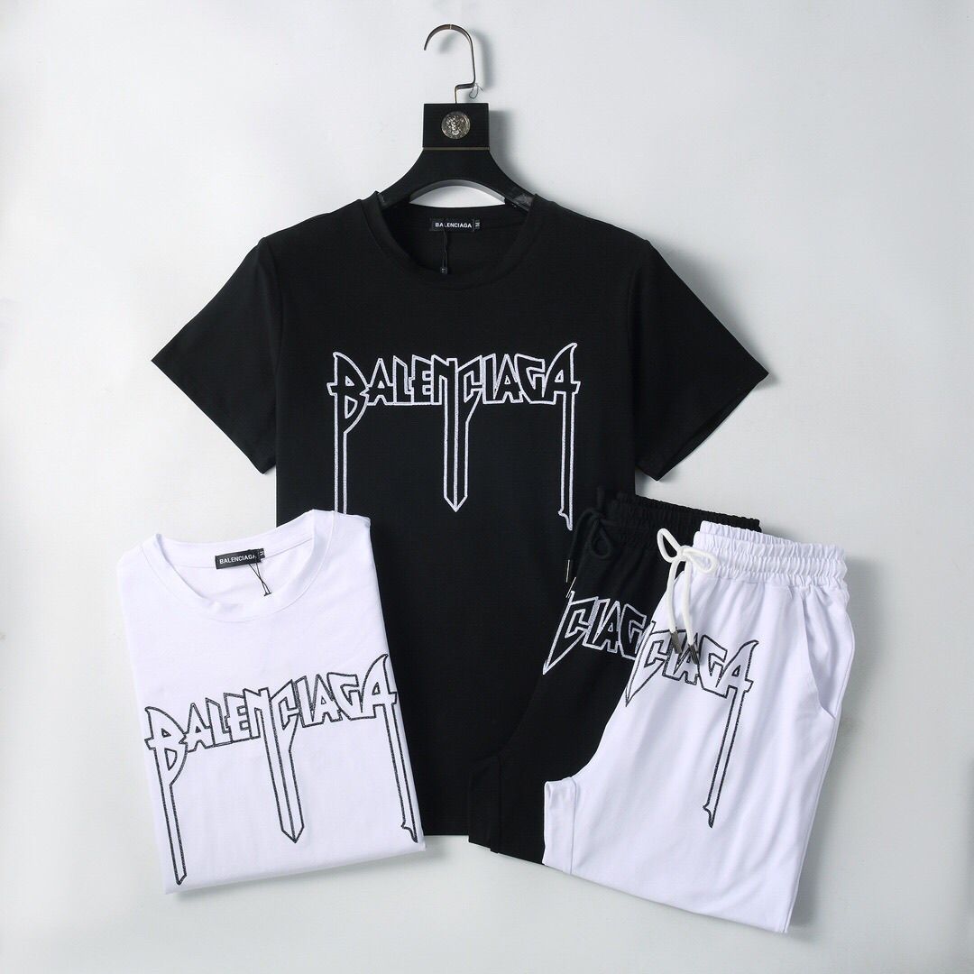 【BALENCIAGA公式旗艦店】 半袖ショートパンツスーツ ご好評に付き再入荷！