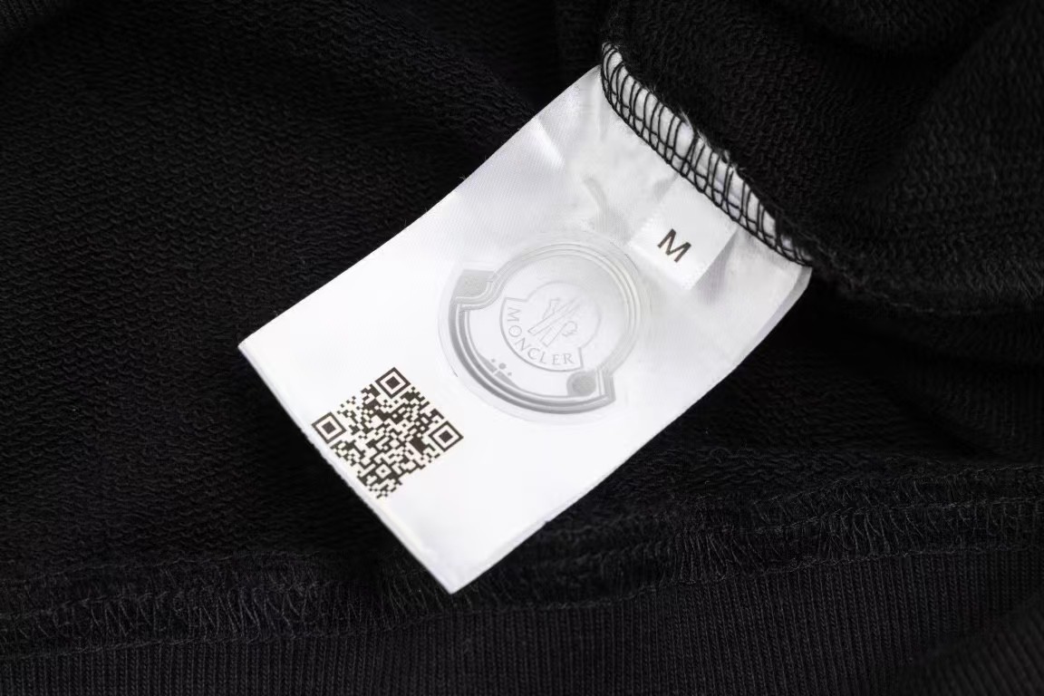 【MONCLER公式 旗艦店】（モンクレール）ラウンドネック長袖、ご好評に付き再入荷！