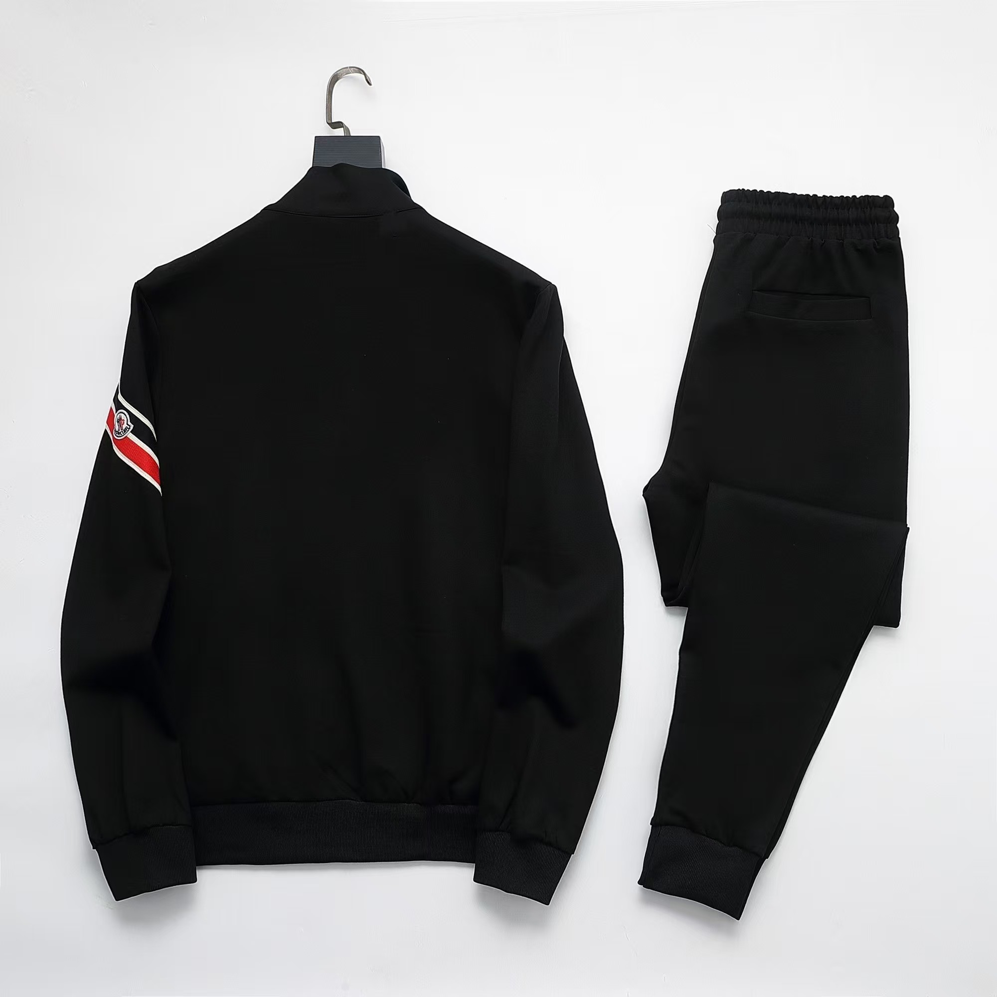 【MONCLER 公式旗艦店】モンクレール☆二点セット☆ご好評に付き再入荷！
