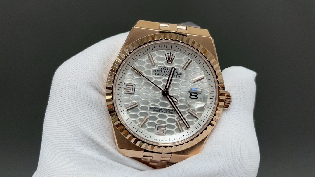 NEW 2025 ロレックス（スイスの腕時計ブランド）Rolex  Land-Dweller 40mm機械式時計
