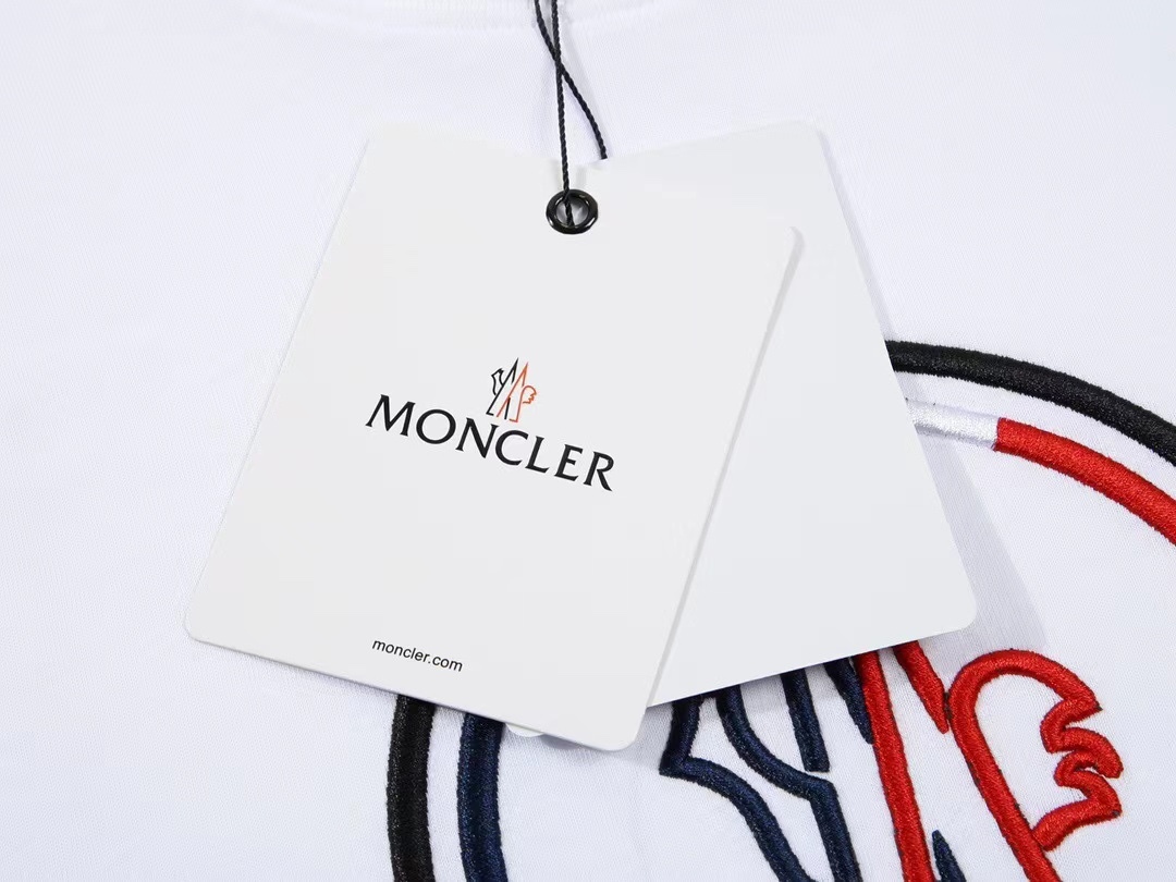 【2024】【MONCLER 公式旗艦店】モンクレール Tシャツ ご好評に付き再入荷！