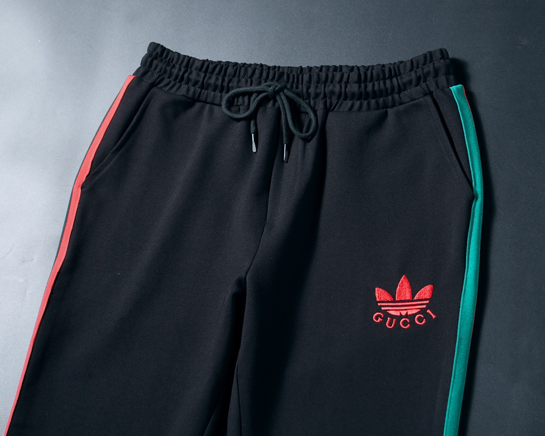 【GUCCI】( グッチ) スーツ【即日出荷】ご好評に付き再入荷！