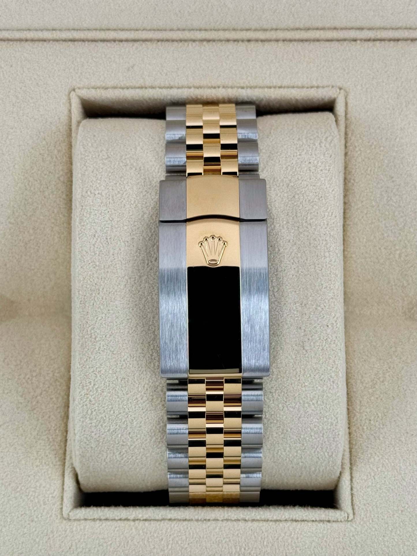 NEW 2025 ロレックス スカイドゥエラー 42mm 336933 ジュビリーブラックダイヤル