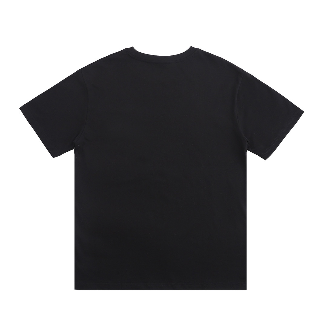 【FENDI 公式旗艦店】フェンディ Tシャツ ご好評に付き再入荷！黒 白