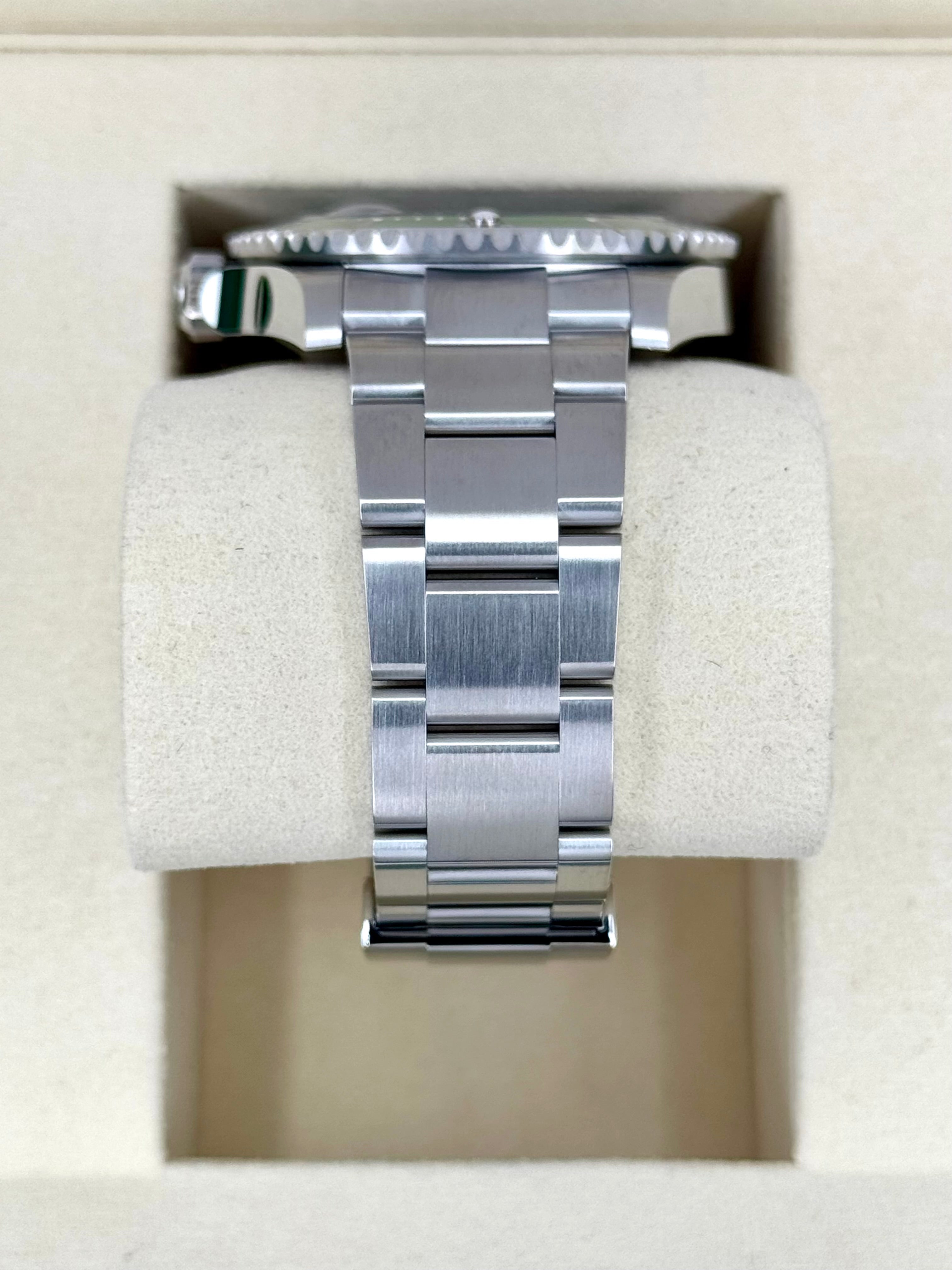 NEW 2025 ロレックス サブマリーナ 「スターバックス」 41mm 126610LV ブラックダイヤル