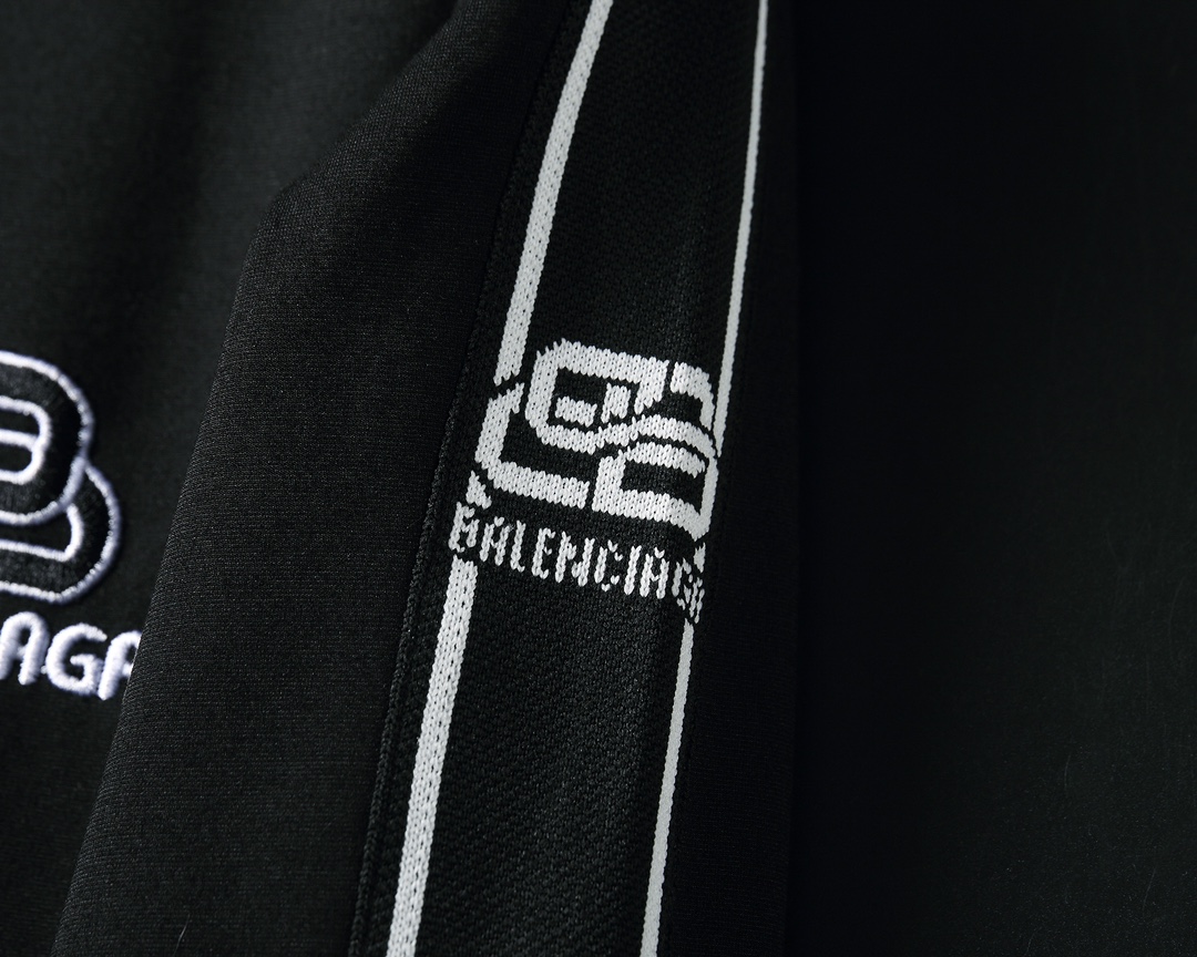 【BALENCIAGA】( バレンシアガ) スーツ【即日出荷】ご好評に付き再入荷！