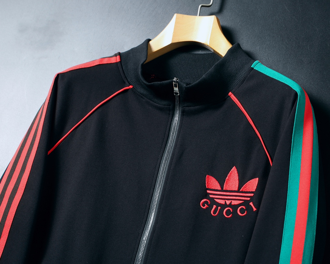 【GUCCI】( グッチ) スーツ【即日出荷】ご好評に付き再入荷！
