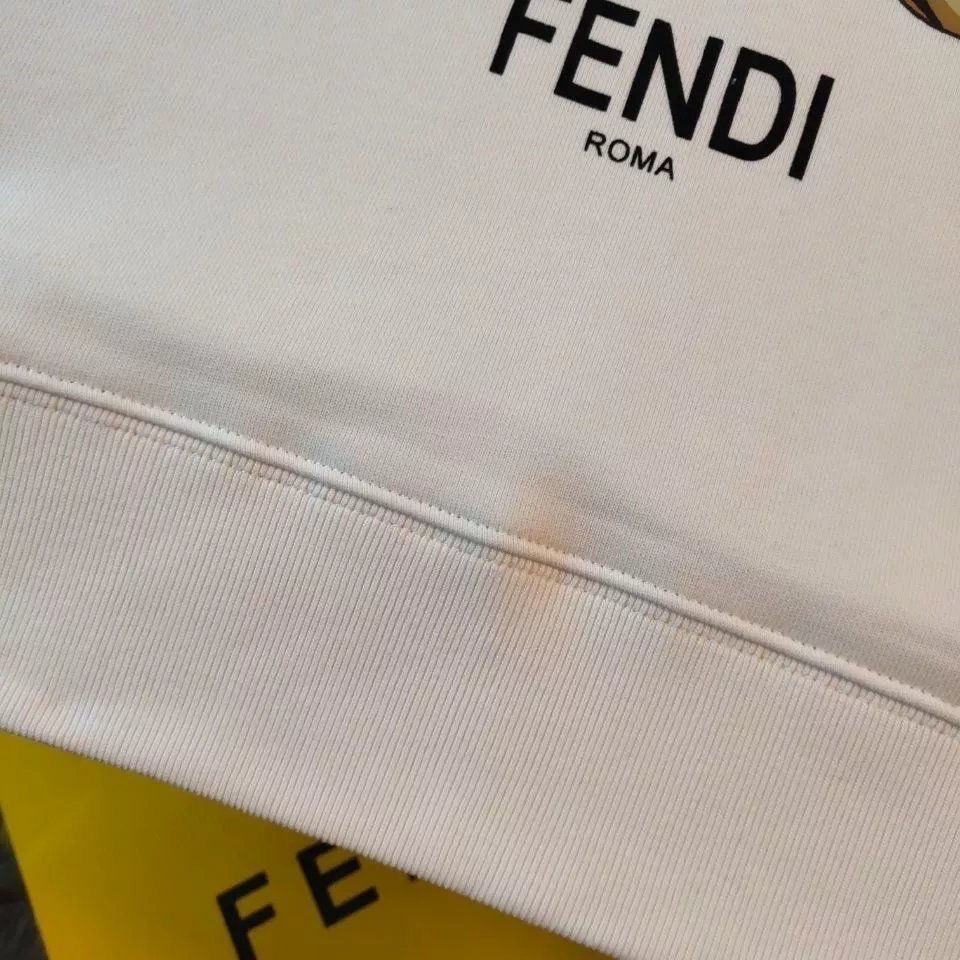 【FENDI 公式旗艦店】（フェンディ）男女兼用、ご好評に付き再入荷！！