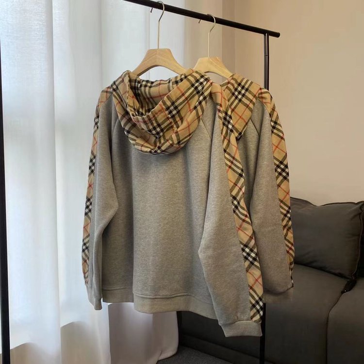 【BURBERRY】（バーバリー）男女兼用、ご好評に付き再入荷！