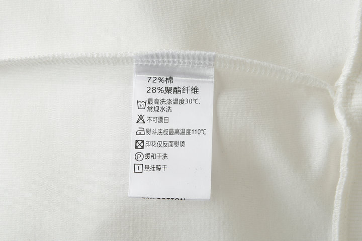 【GIVENCHY 公式旗艦店】ジバンシィ 丸首の衛衣 スウェットご好評に付き再入荷！