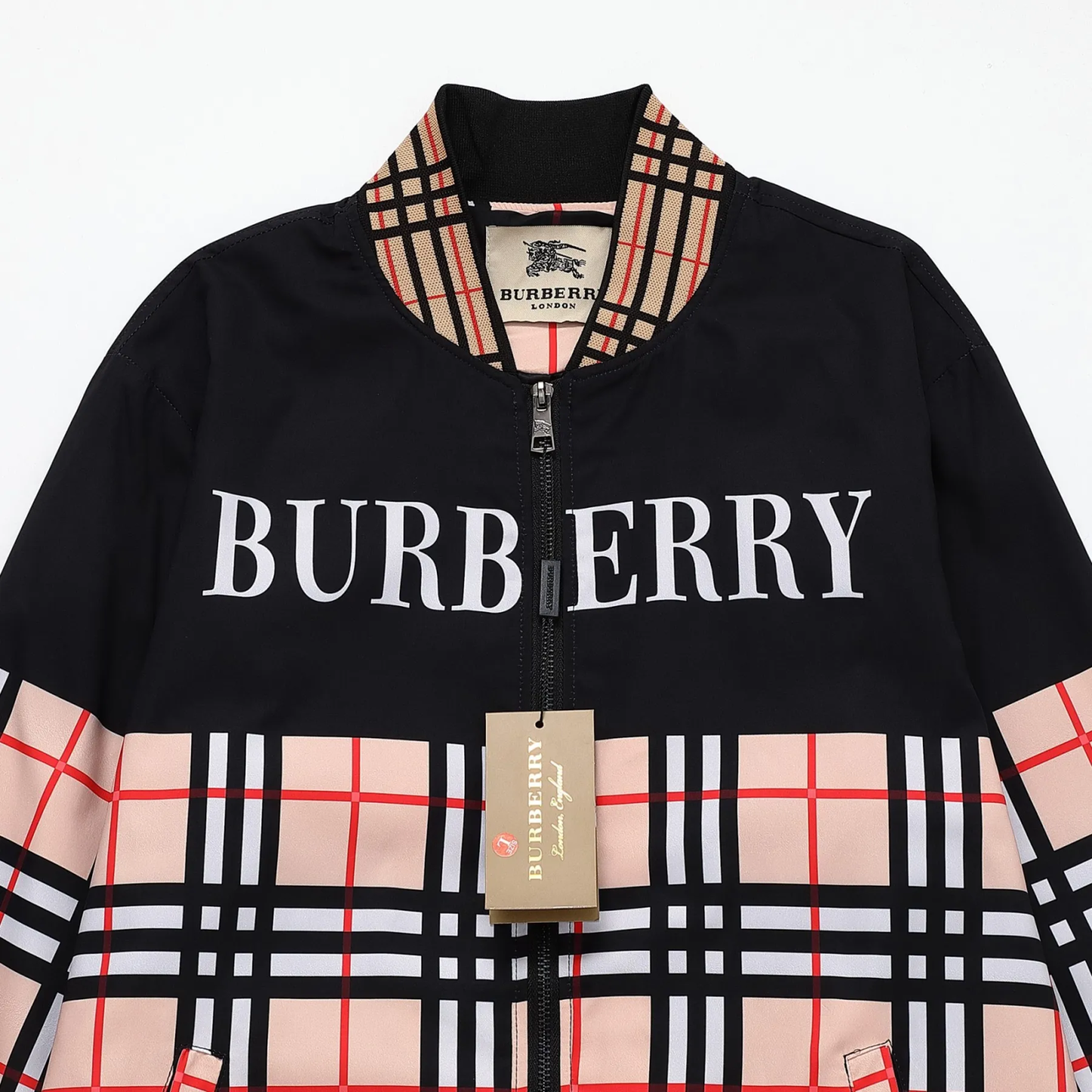 【BURBERRY 公式旗艦店】バーバリー ジャケット着好評に付き再入荷！