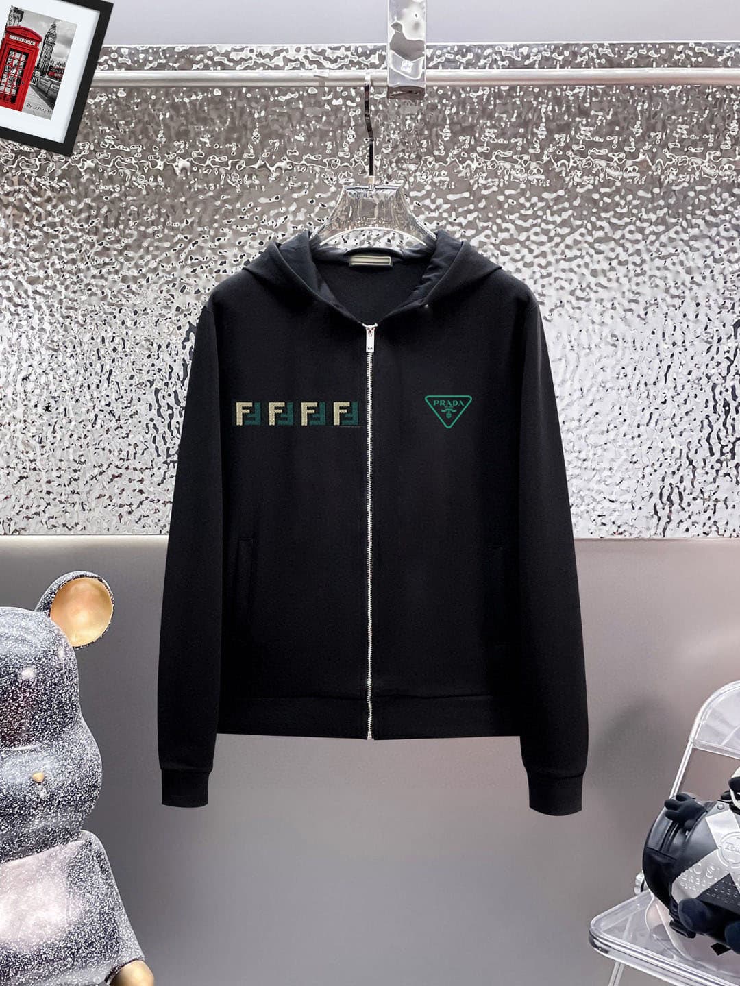 【Prada】( プラダ ) スーツ【即日出荷】ご好評に付き再入荷！