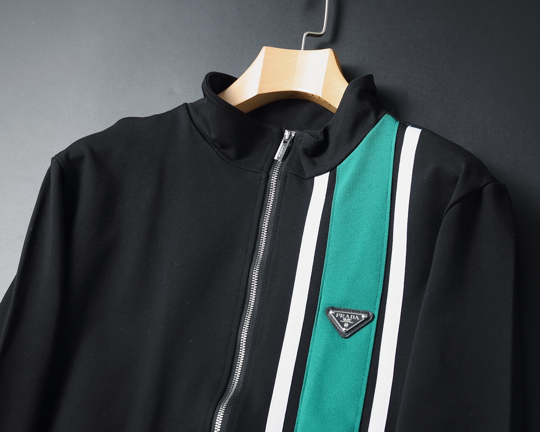 【Prada】( プラダ ) スーツ【即日出荷】ご好評に付き再入荷！