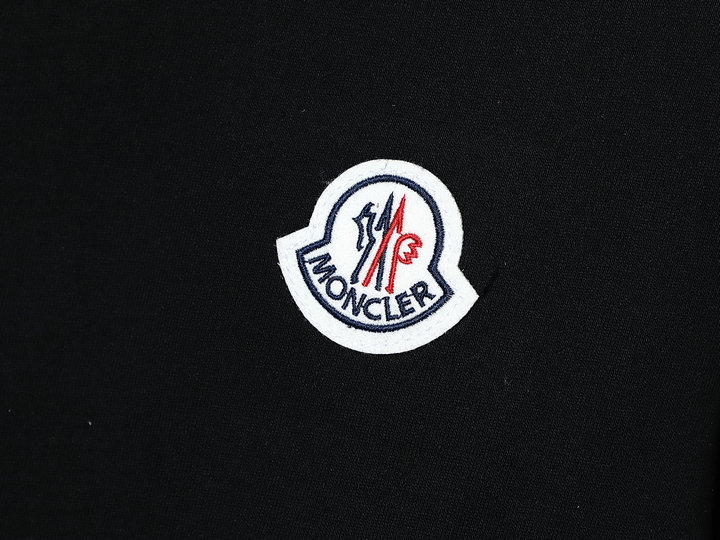 【MONCLER】モンクレール スウェットシャツ 男女兼用【即日出荷】