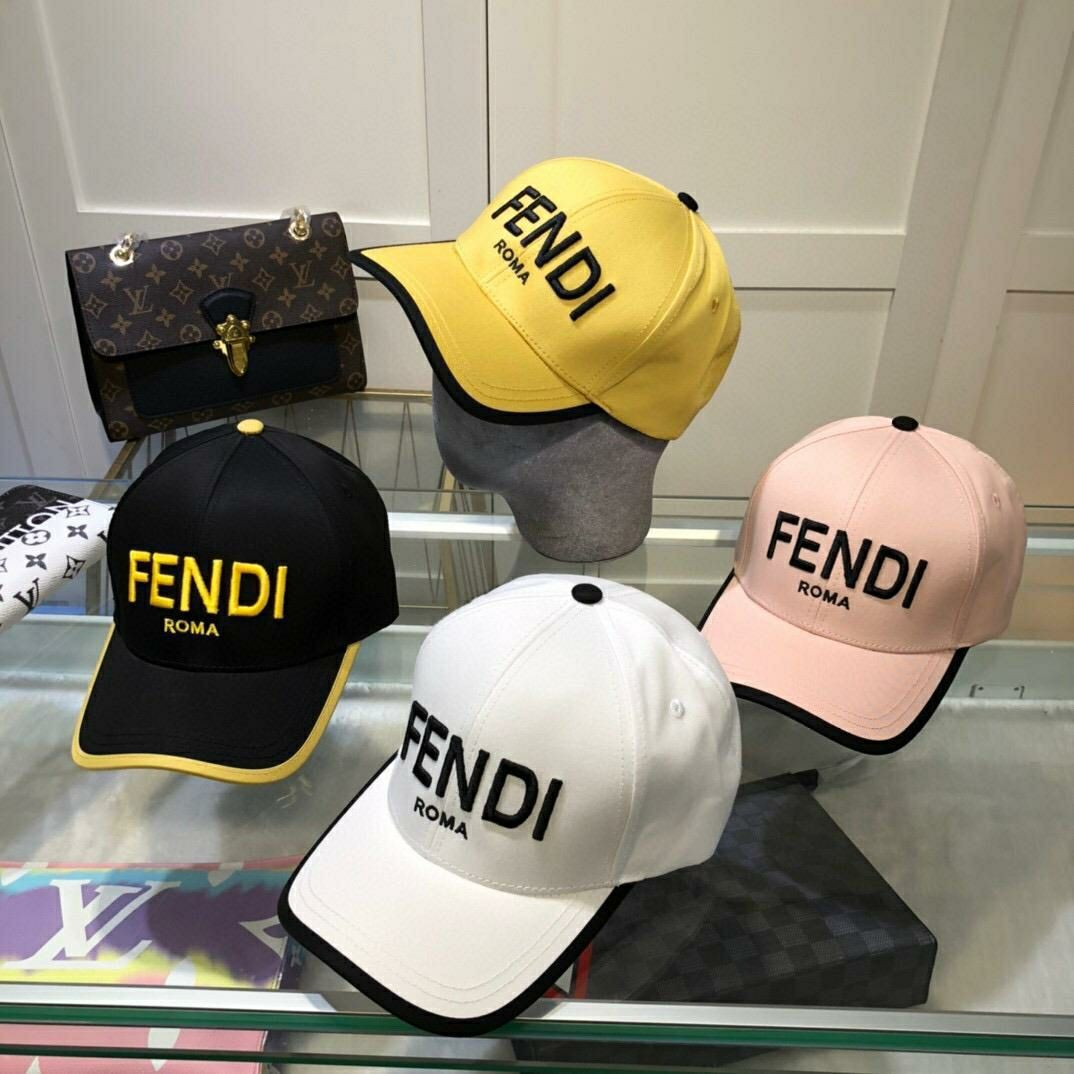 【FENDI旗艦店】（フェンディ）ベースボールキャップ 4色